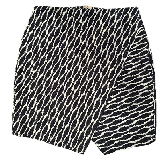 Loft Skirt Blue and White Sz Medium‎ Petite Very Good - Picture 1 of 3